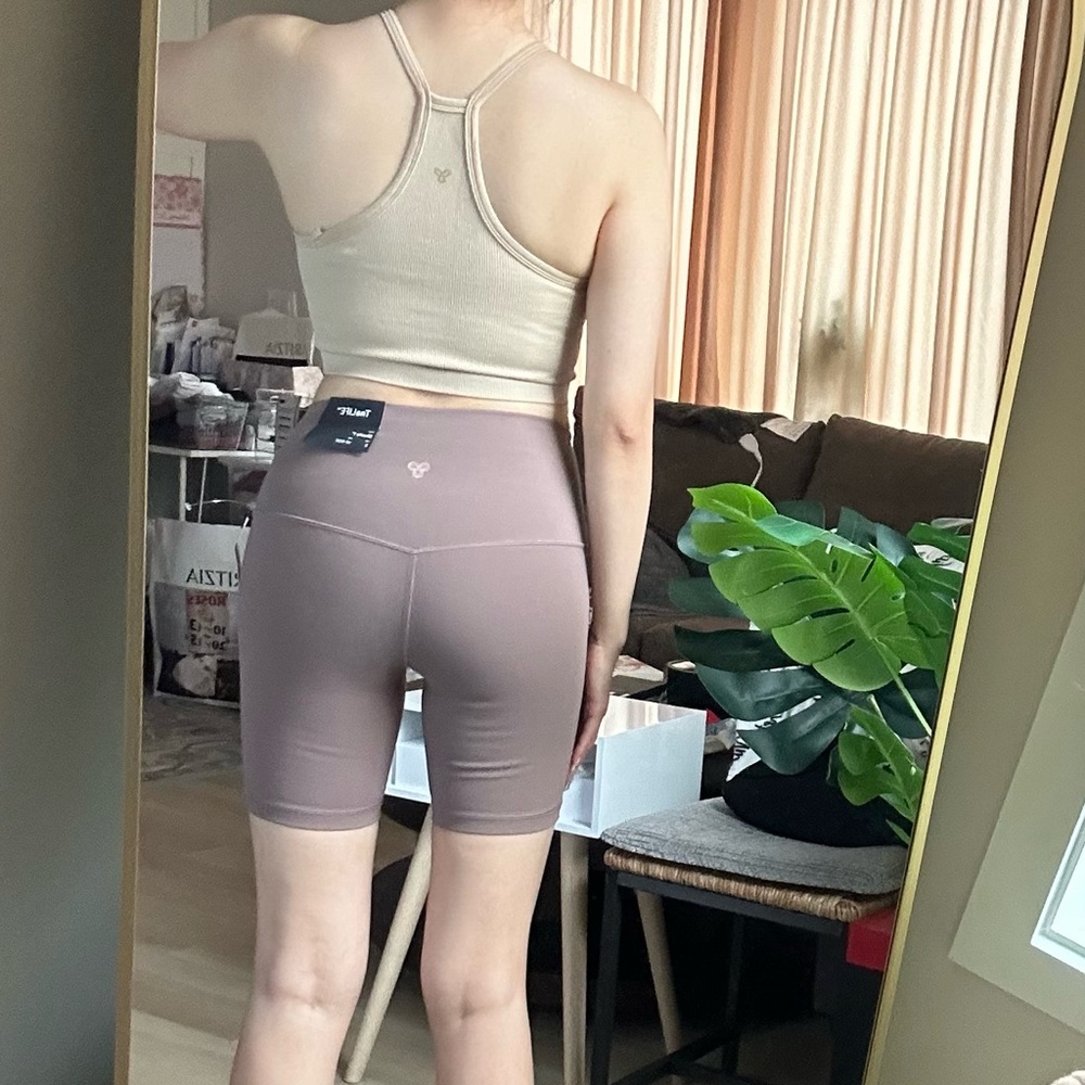 NWT Aritzia Cheeky 7” TnaLIFE Hi Rise Biker Deep Taupe Shorts Sz S